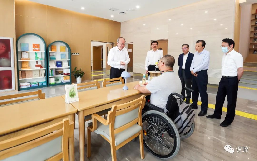 在全国助残日即将到来之际，尹力调研残疾人事业发展，要求以仁爱之心关爱之情做好残疾人工作