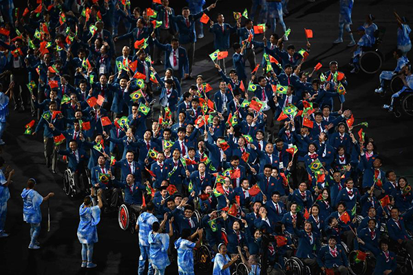 9月7日，中国体育代表团在开幕式上入场。当日，第十五届夏季残疾人奥林匹克运动会开幕式在巴西里约热内卢马拉卡纳体育场举行。新华社记者朱峥摄