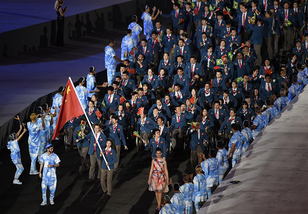 9月7日，中国体育代表团在开幕式上入场。当日，第十五届夏季残疾人奥林匹克运动会开幕式在巴西里约热内卢马拉卡纳体育场举行。新华社记者陈铎摄