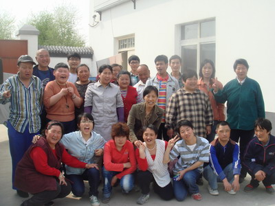 图为梨村温馨家园与北京理工大学志愿者联谊活动现场