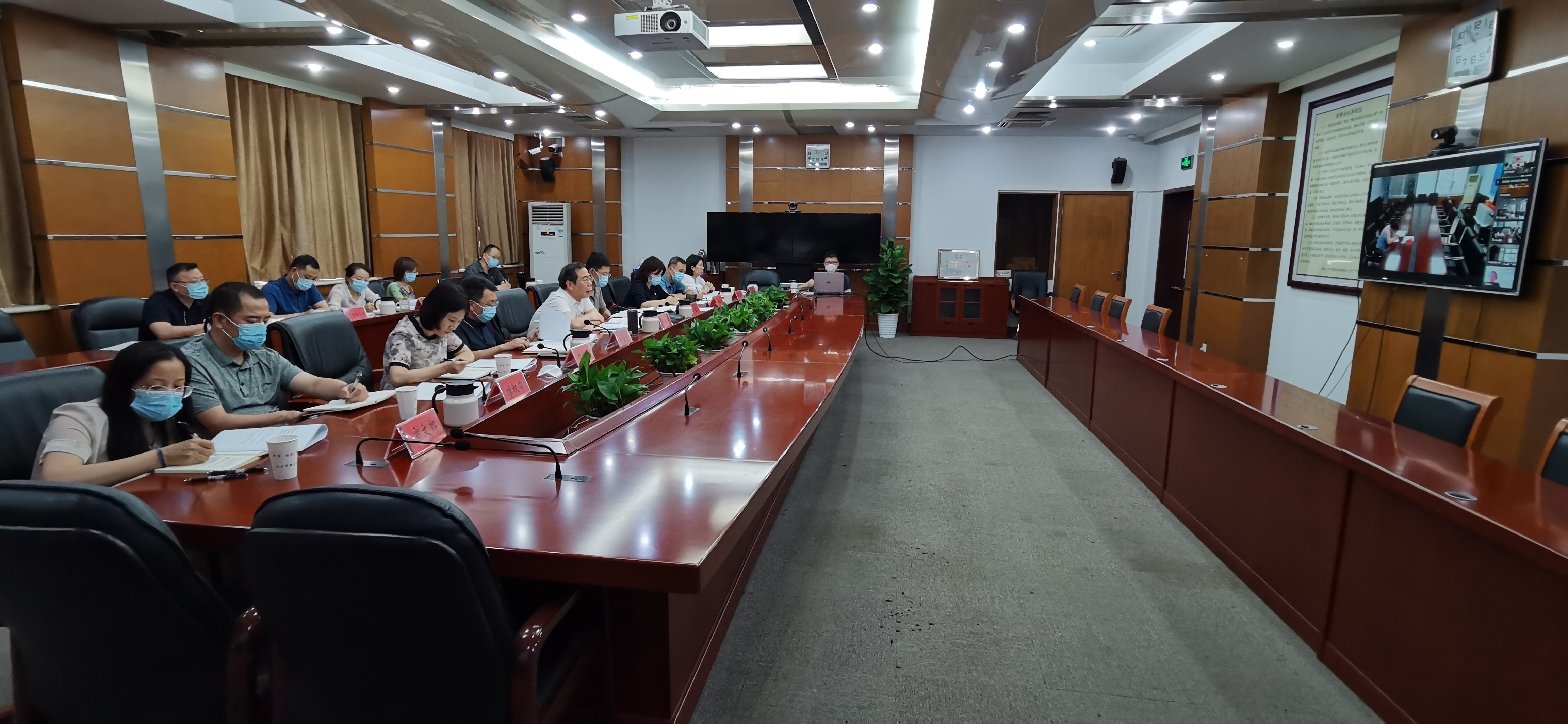 北京市残疾人联合会-市残联组织召开学习贯彻市第十三次 党代会精神，构建和完善北京市残联 四级政务服务体系情况汇报会