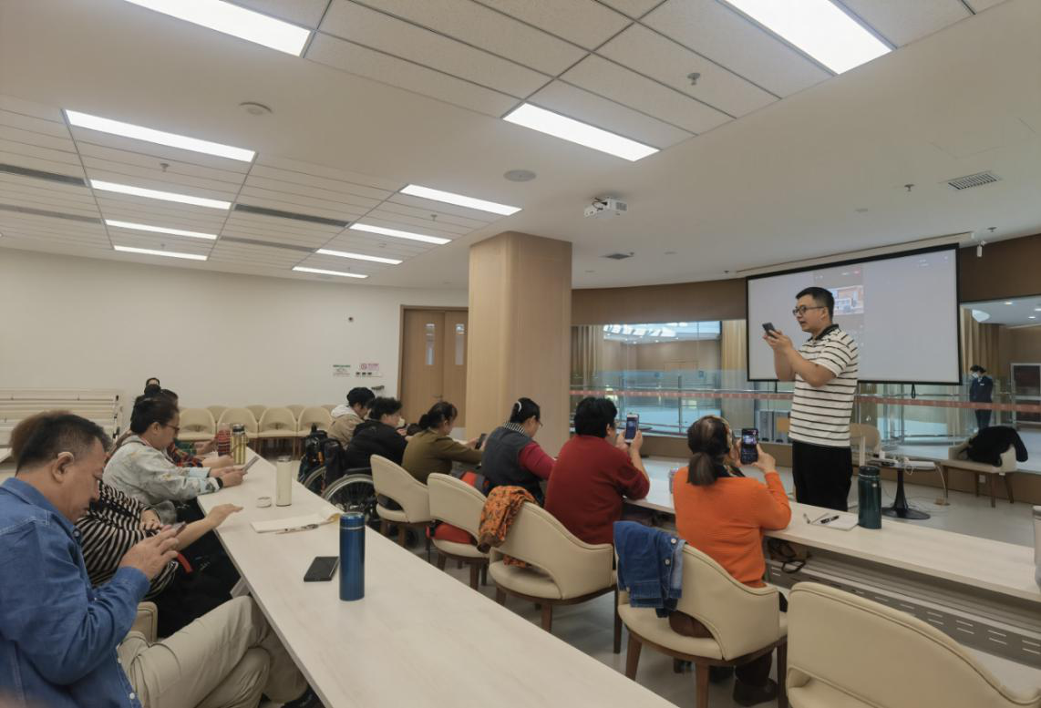 北京市残疾人联合会-市肢残人协会开展视频剪辑技能辅导丰富肢体残疾朋友文化生活