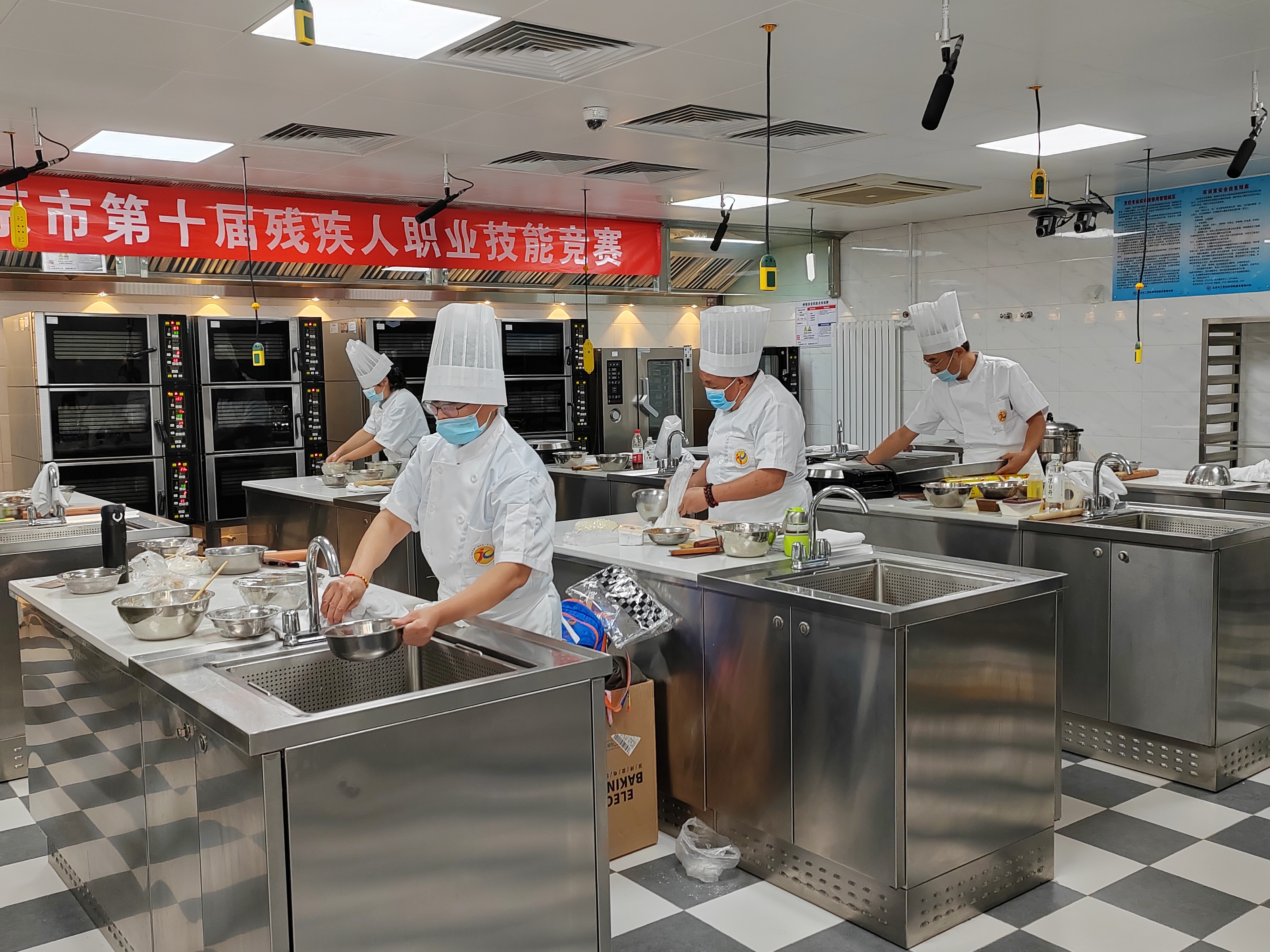 图为会议现场