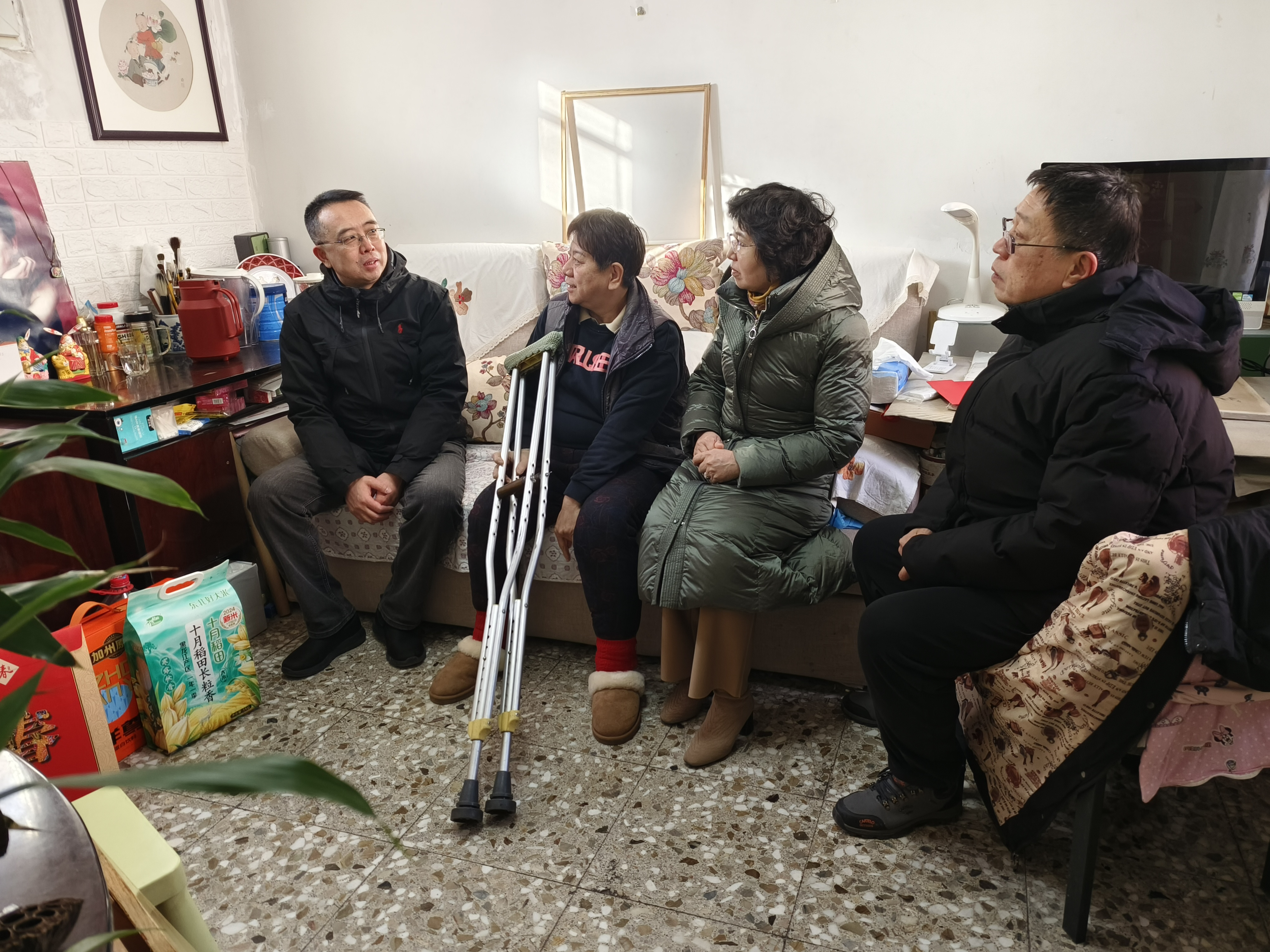 北京市残疾人联合会-东城区人大常委会副主任走访慰问困难残疾人家庭