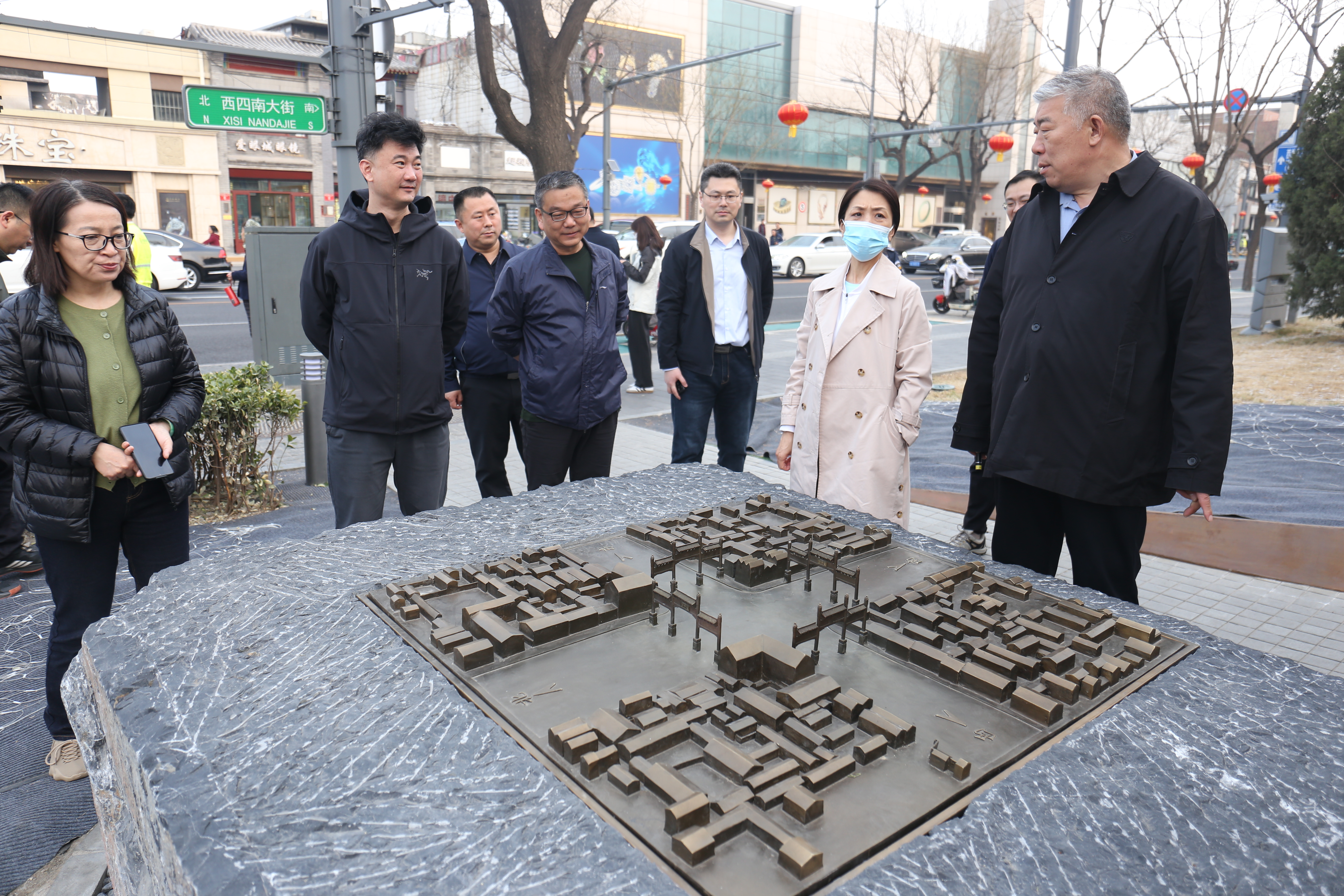 北京市残疾人联合会-西城区政府副区长宋玫带队调研无障碍环境建设示范城市创建工作
