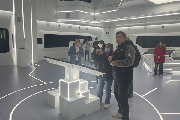 北京市残疾人联合会-海淀区残联开展科技体验行活动