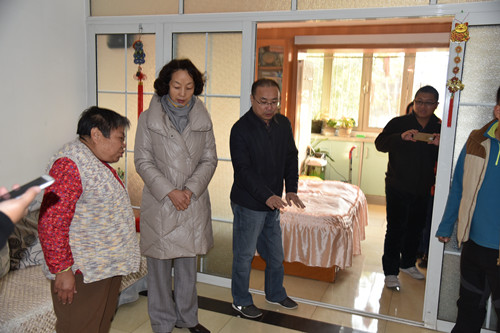 北京市残疾人联合会-市残联领导到大兴区检查验收残疾人家庭无障碍改造工作