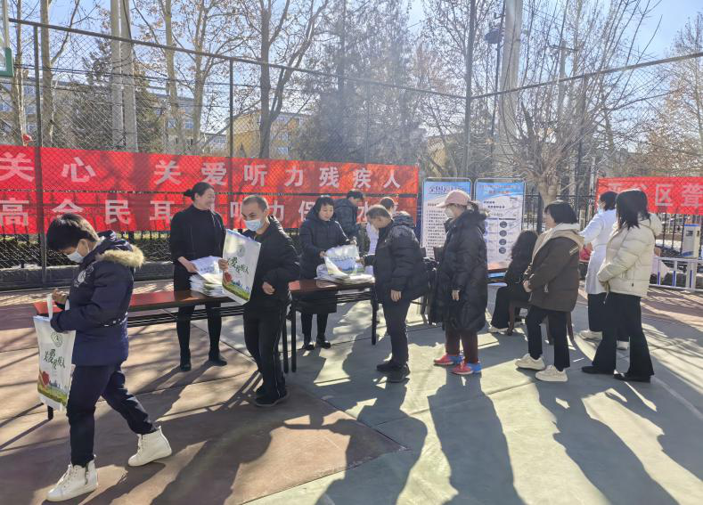图为活动现场 