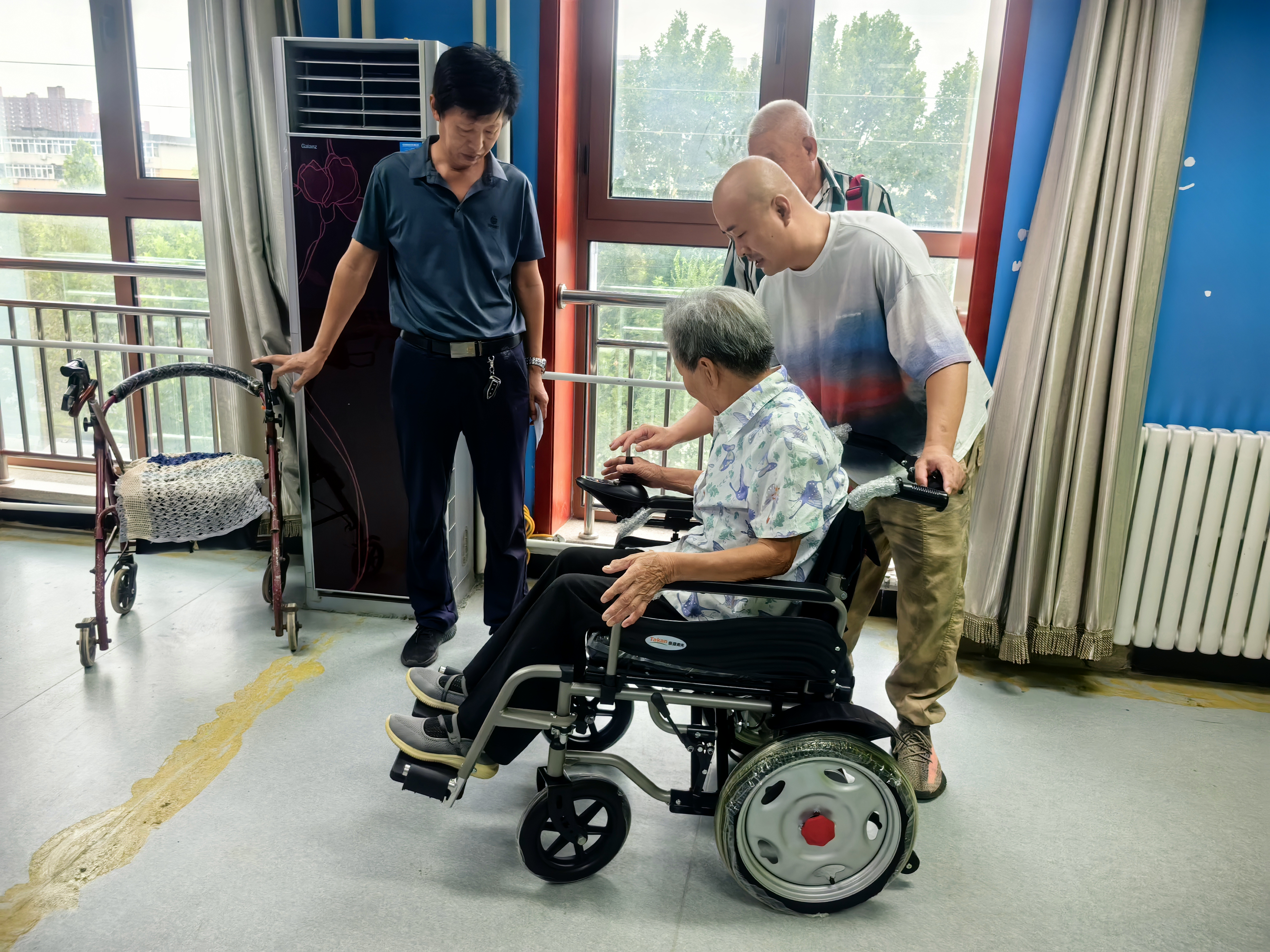 北京市残疾人联合会-平谷区残联举办电动轮椅评估暨辅具知识宣传活动
