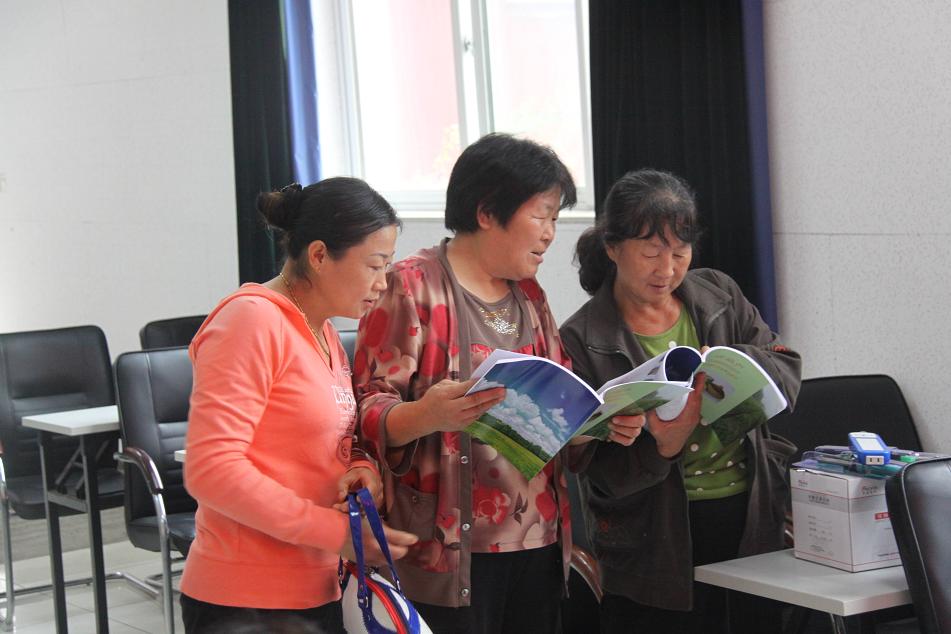 北京市残疾人联合会-怀柔镇绿湖扶贫助残基地举办葫芦工艺培训班