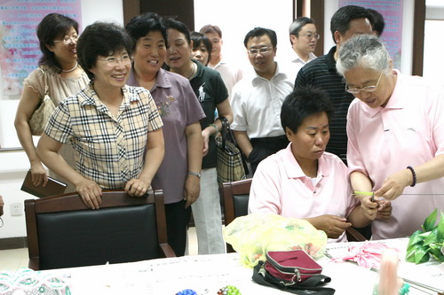 北京市残疾人联合会-市政府副秘书长侯玉兰视察朝阳区示范残疾人温馨家园