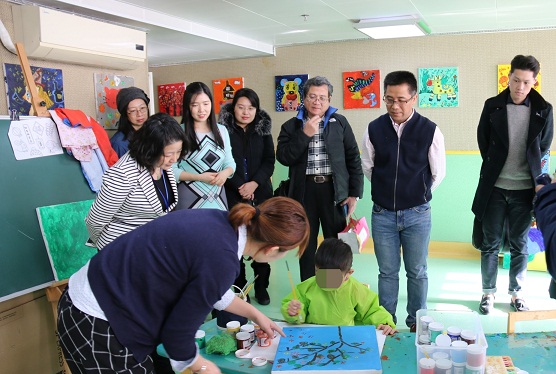 北京市残疾人联合会-财团法人中国国民党身心障碍者保护基金会参访团到市残疾人康复服务指导中心参观