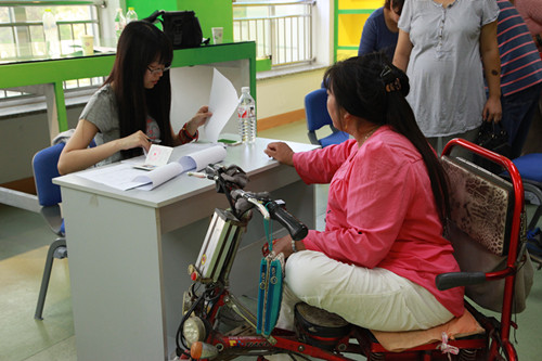 北京市残疾人联合会-市辅具中心评估团队为怀柔528名残疾人评估适配辅具