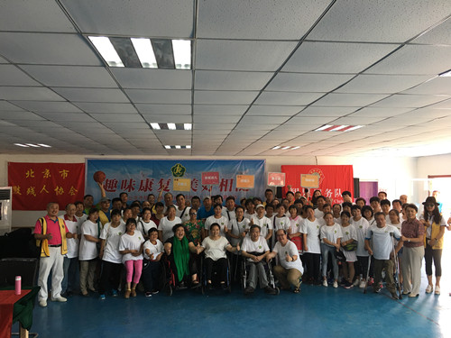 图为运动会现场