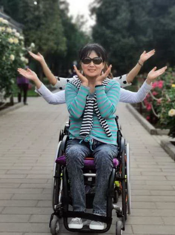 图为线下活动现场
