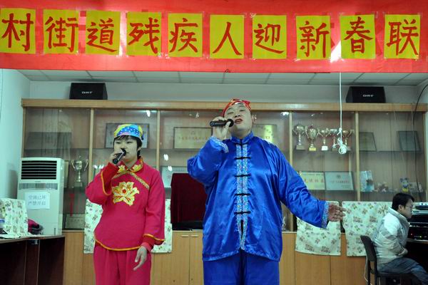图为职康学员表演精彩节目