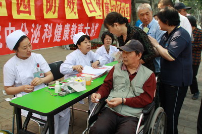图为石景山区健康知识讲座现场