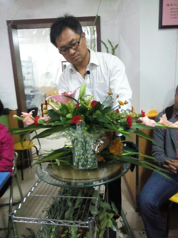 图为授课现场