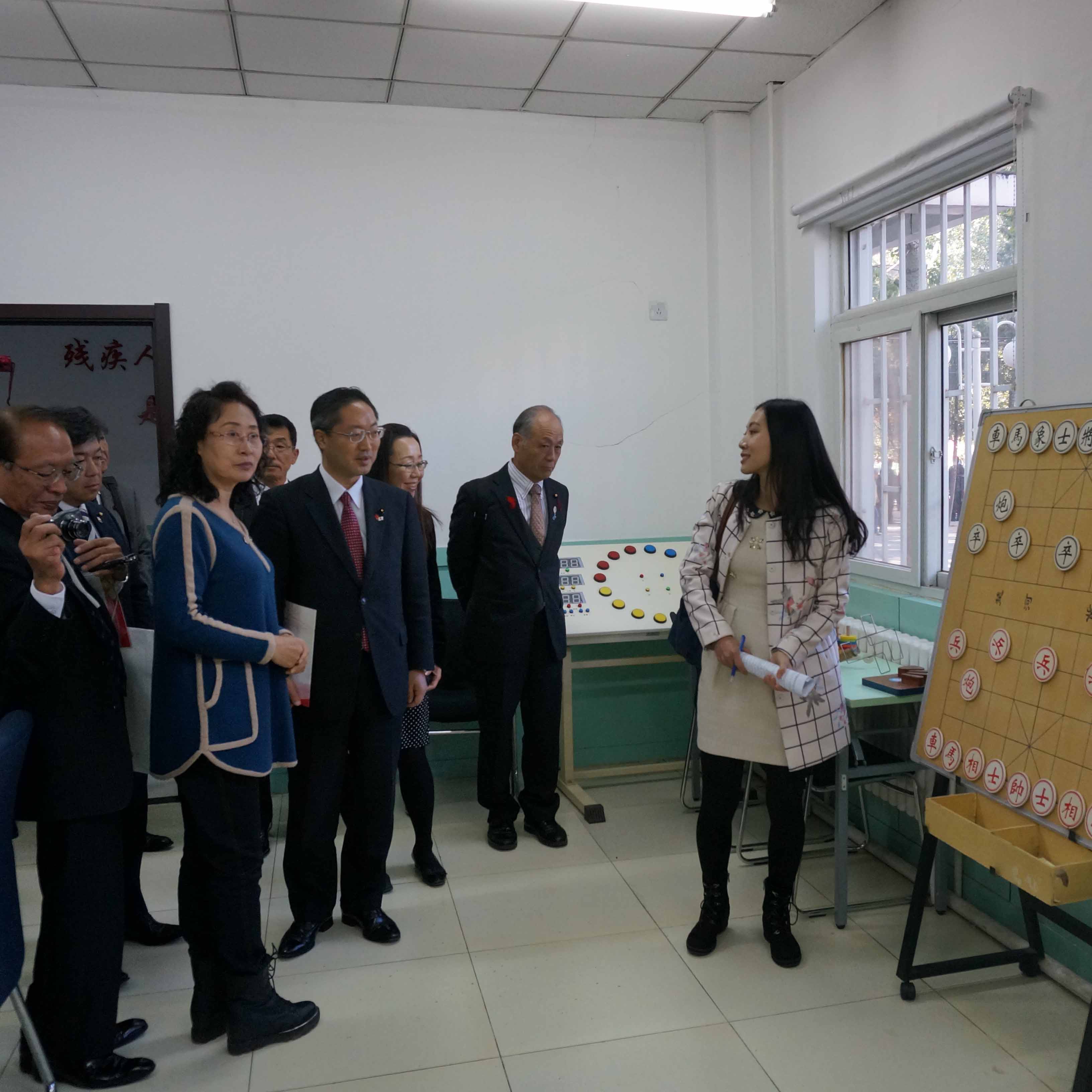 图为参观现场