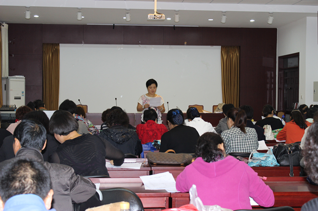 图为：家政培训班培训现场