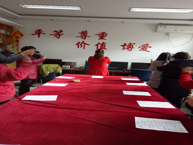 图为活动现场