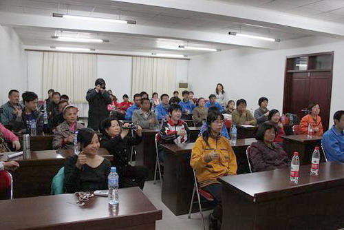  图为手语声乐培训辅导班现场