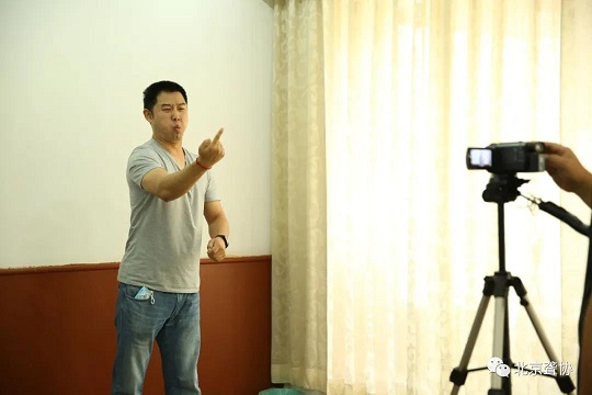 图片说明