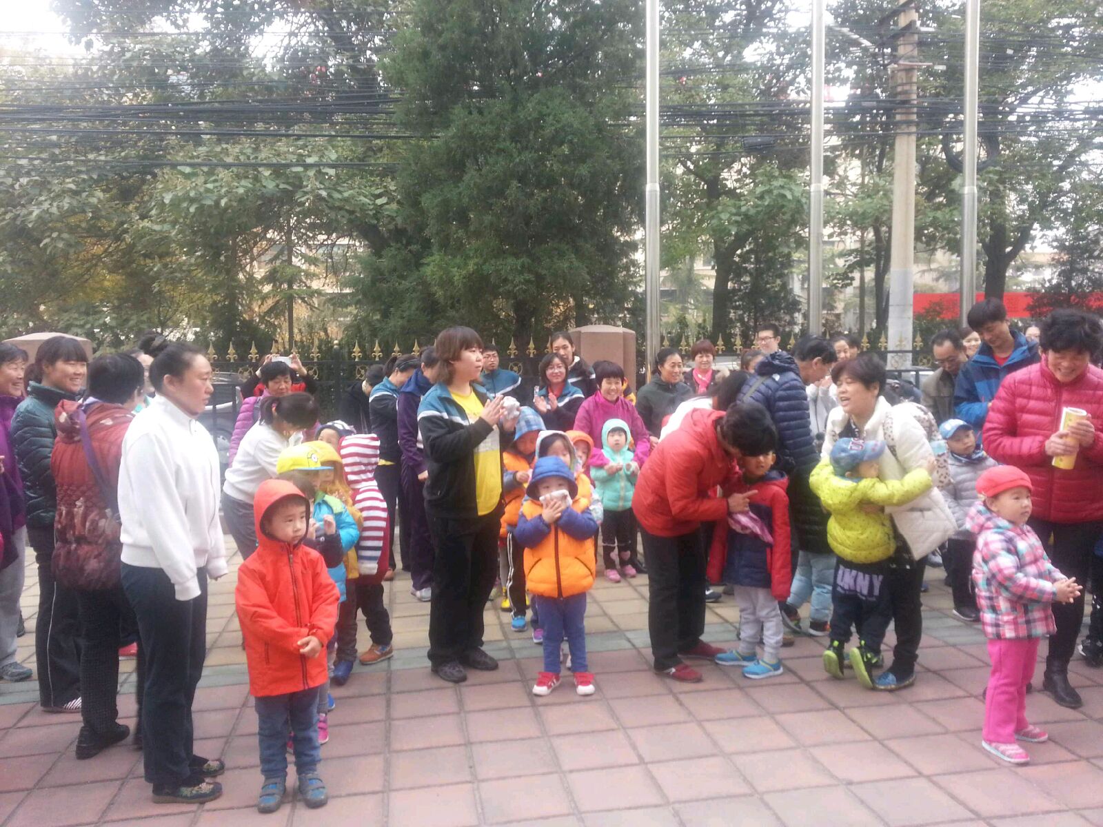 图为安全演习活动现场