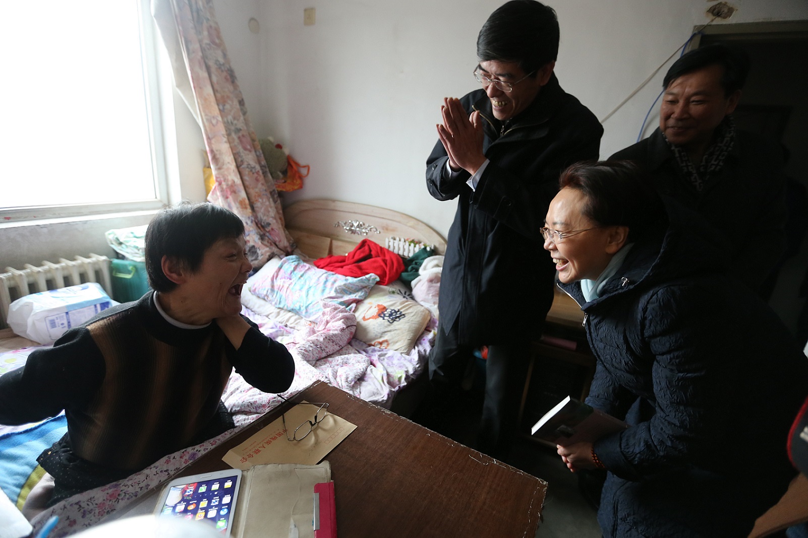 图为慰问现场