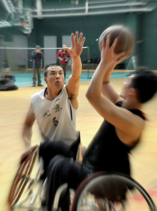 势气磅礴 杨峻